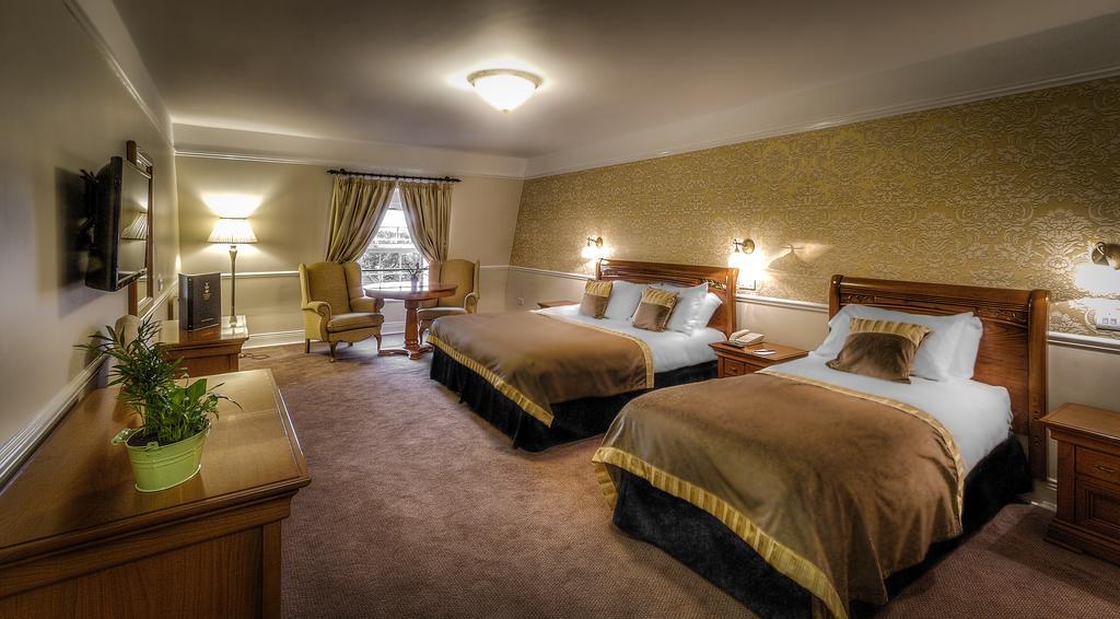 Celbridge Manor Hotel Extérieur photo